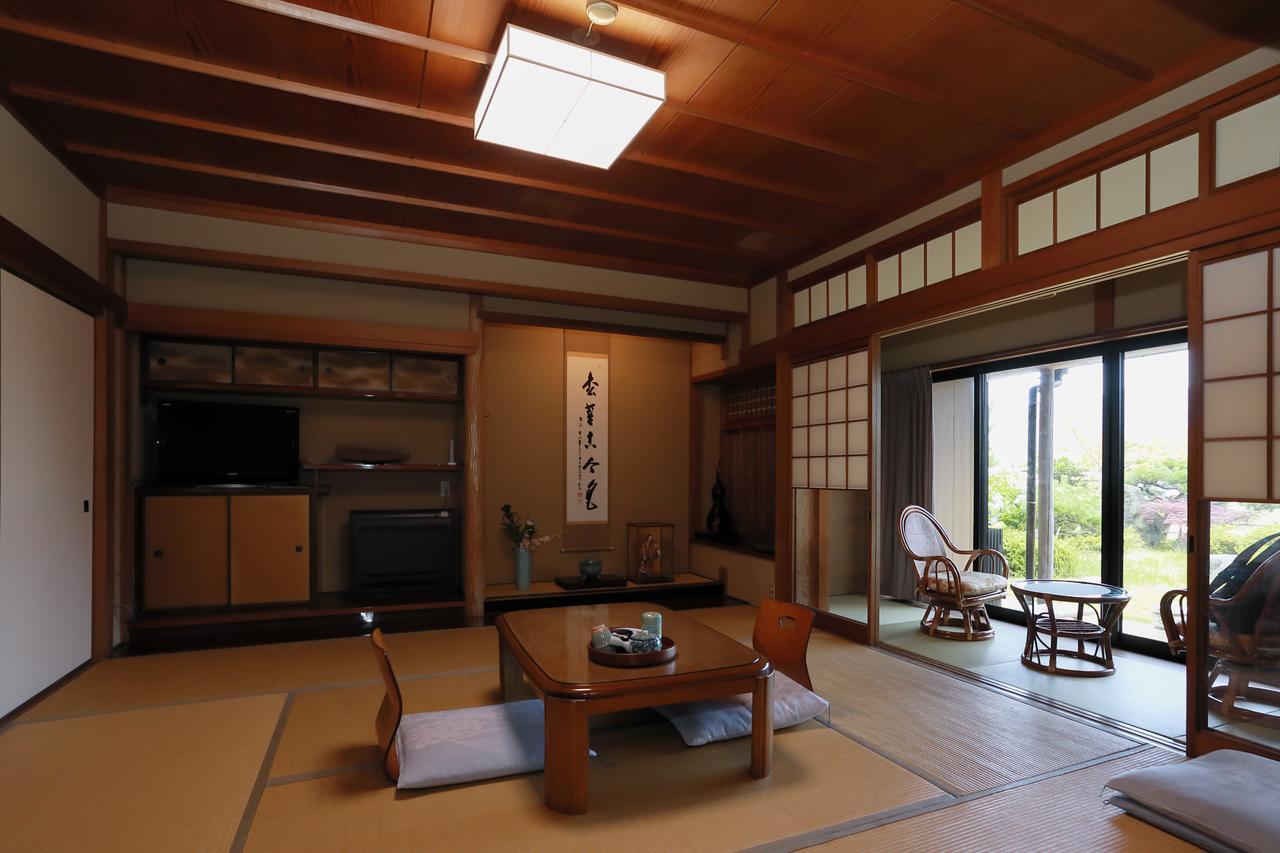 Jinpuso Hotel Miyazu Buitenkant foto